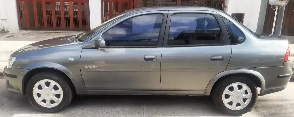 Chevrolet Classic 1.4 Lt Spirit 2012 - foto 5