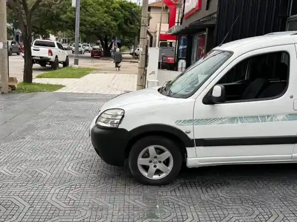 Peugeot Partner Patagónica 1.6 Vtc Plus 2015 - foto 4