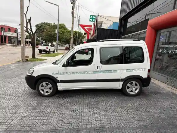 Peugeot Partner Patagónica 1.6 Vtc Plus 2015 - foto 5