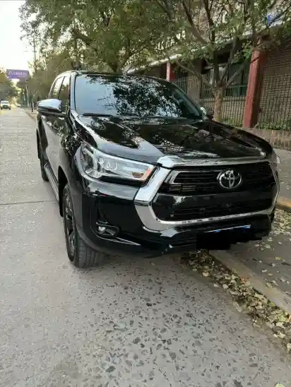 Toyota Hilux 2.8 Cd Srx 177Cv 4X4 At 2022 - foto 2