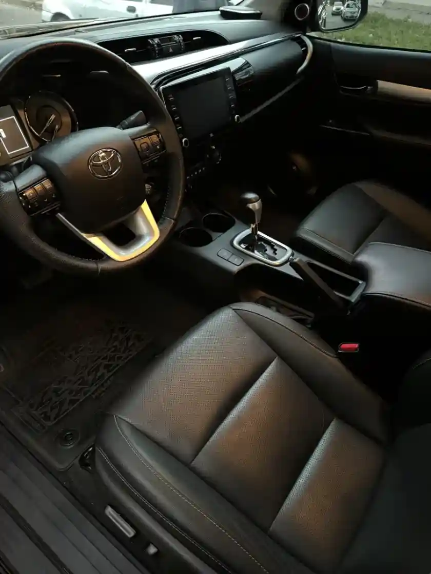 Toyota Hilux 2.8 Cd Srx 177Cv 4X4 At 2022 - foto 5