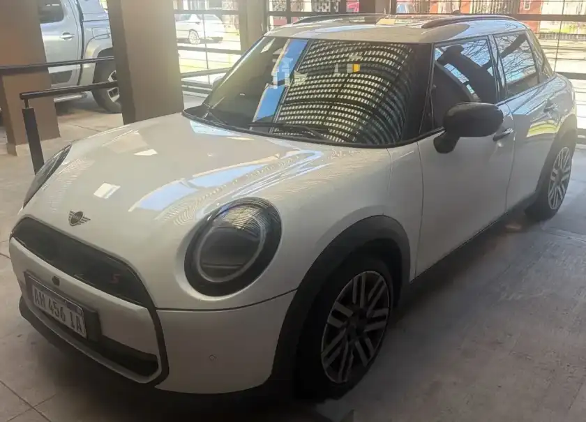 Mini Cooper S 2025 - foto 1