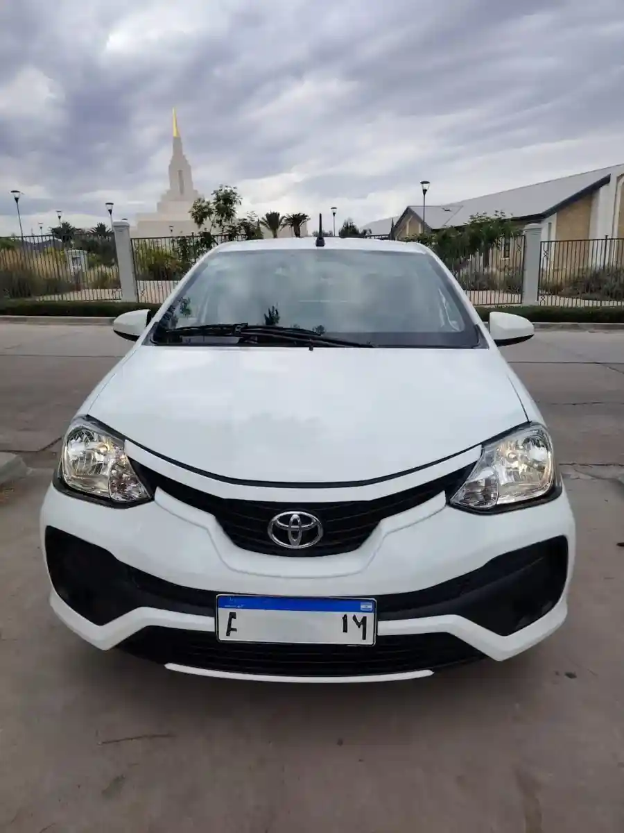 Toyota Etios 1.5 X 6Mt My19 2022 - foto 2