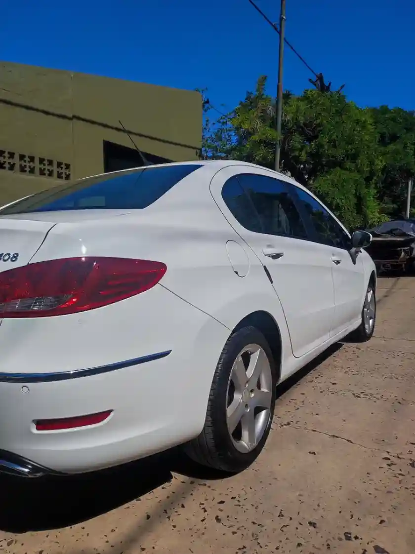 Peugeot 408 2.0 Allure Plus Nav 143Cv 2012 - foto 4