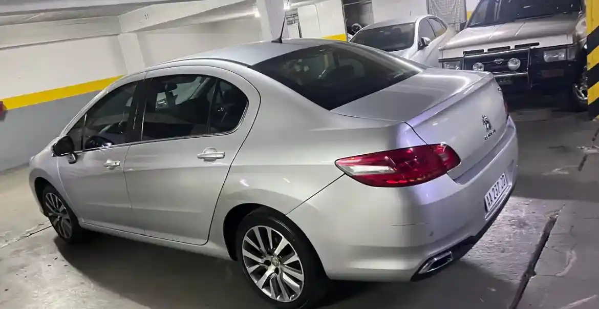 Peugeot 408 1.6 Feline Hdi 115Cv 2016 - foto 4