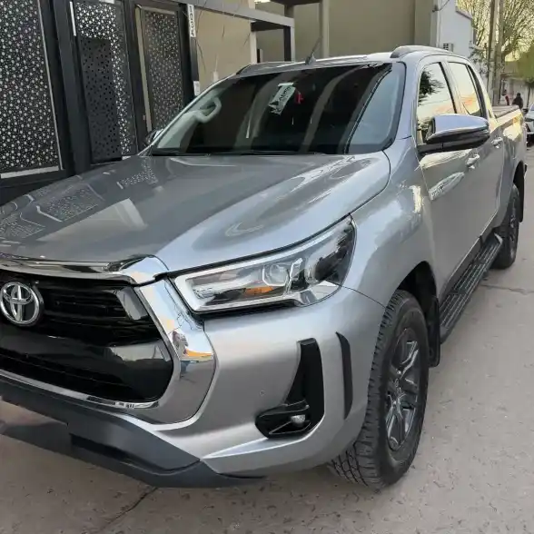 Toyota Hilux Pick-Up 2023 - foto 1