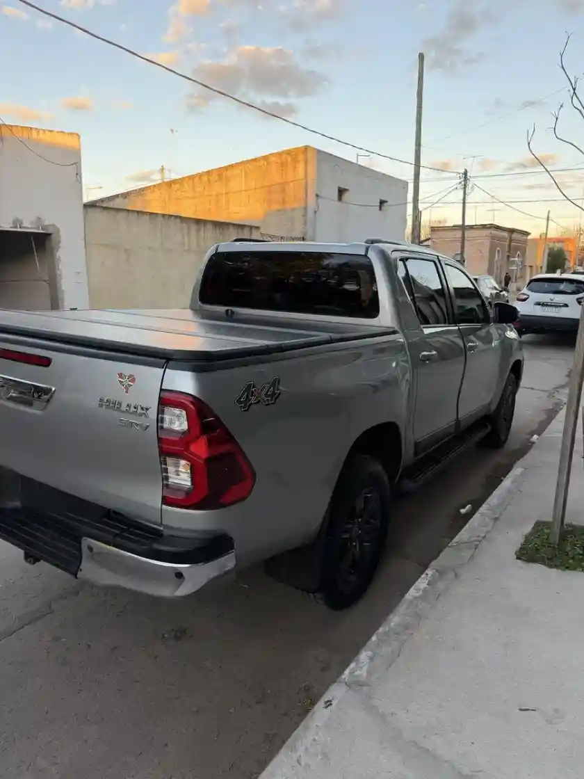 Toyota Hilux Pick-Up 2.8 Cd Srv 177Cv 4X4 2023 - foto 5