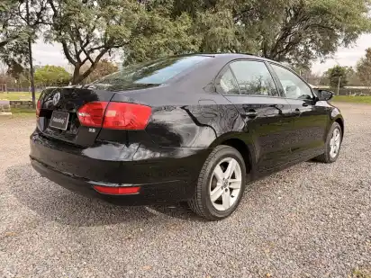 Volkswagen Vento 2.5 Luxury Tiptronic 170Cv 2011 - foto 5