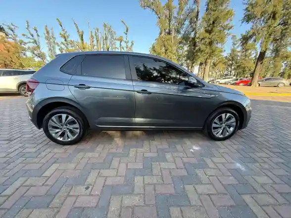 Volkswagen Polo 1.6 Msi Comfort Plus At 2018 - foto 3