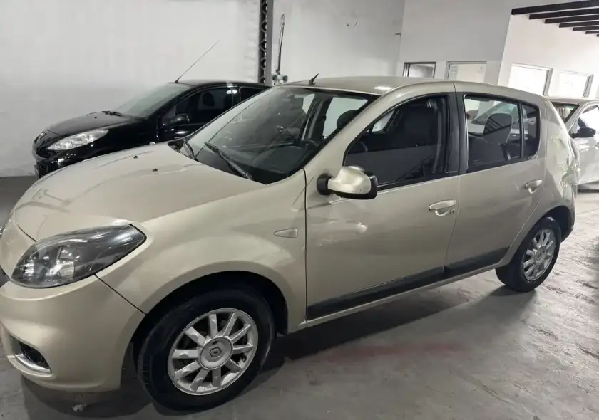 Renault Sandero 1.6 Privilege 105Cv 2013 - foto 5