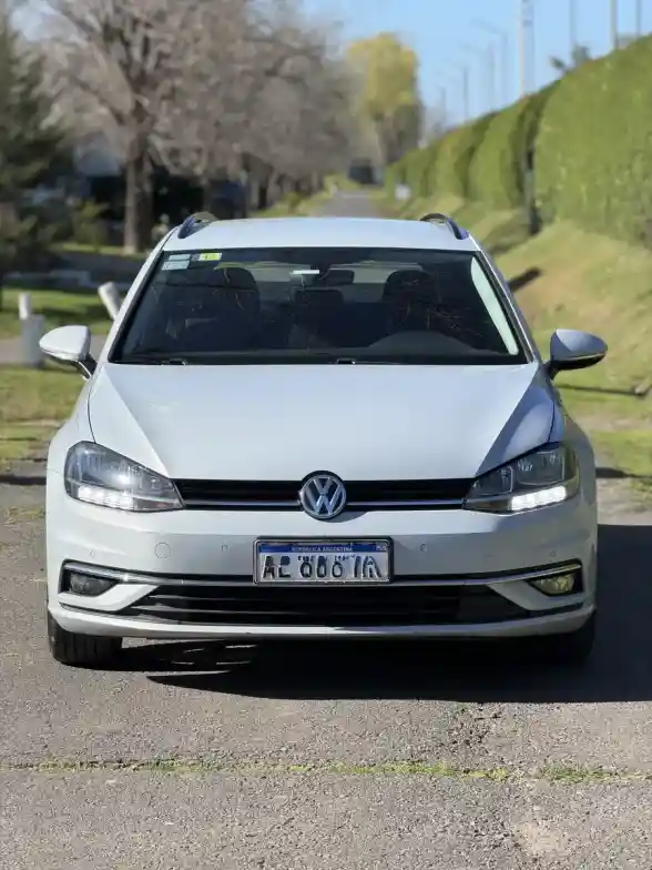 Volkswagen Golf Variant 1.4 Comfortline Tsi Dsg 2019 - foto 4