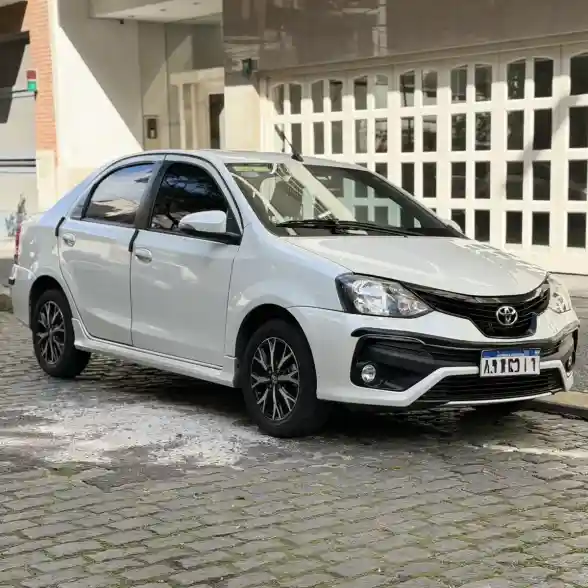 Toyota Etios 2022 - foto 1