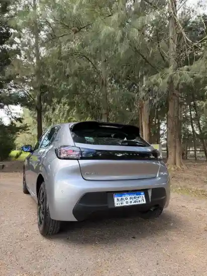 Peugeot 208 1.6 Style Tiptronic 2023 - foto 5