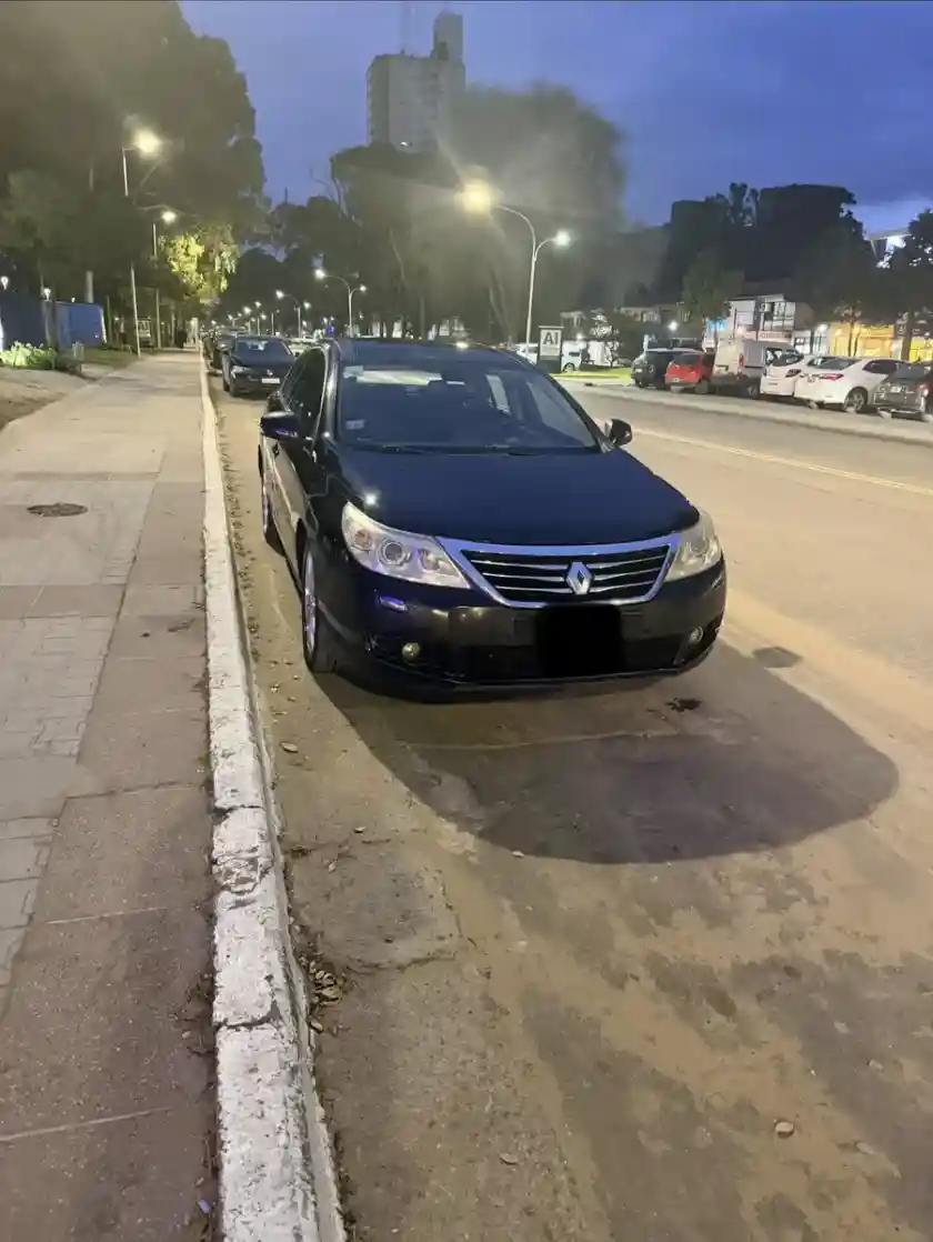 Renault Latitude 3.5 V6 Cvt Privilege 2011 - foto 5