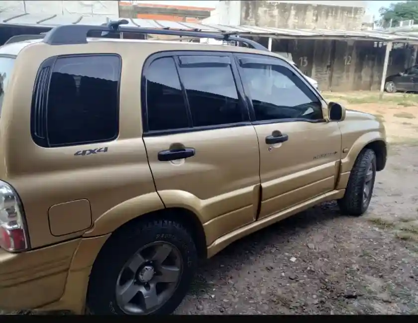 Chevrolet Grand Vitara 2.0 4X4 2000 - foto 3