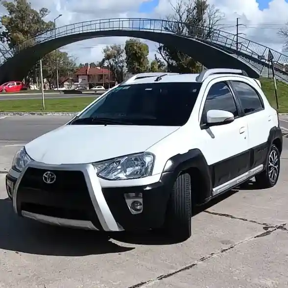 Toyota Etios 2017 - foto 1