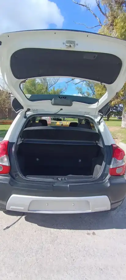 Toyota Etios 1.5 Cross 2017 - foto 2