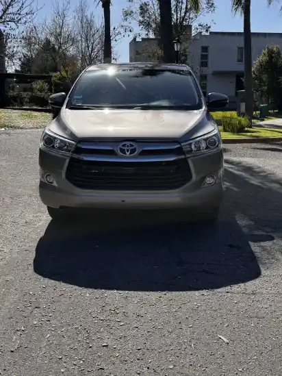 Toyota Innova 2.7 Sr 6At 8A 2019 - foto 2