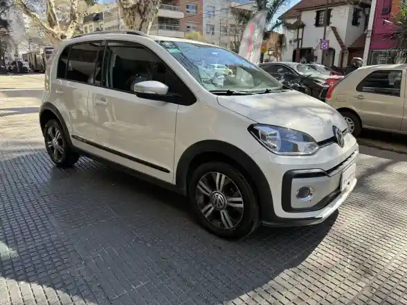Volkswagen Up! 1.0 Cross Up! 2018 - foto 3