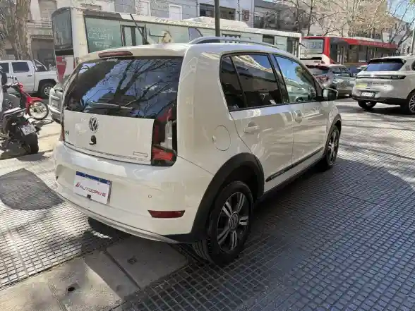 Volkswagen Up! 1.0 Cross Up! 2018 - foto 5
