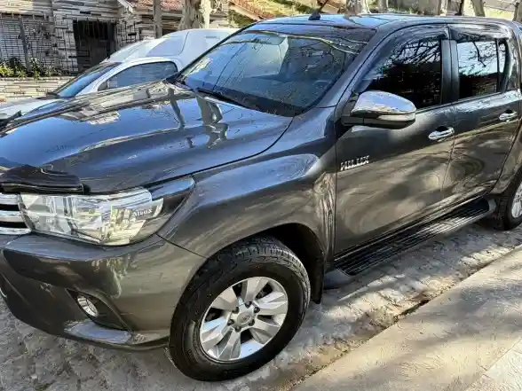 Toyota Hilux Pick-Up 2.8 Cd Srv Pack 177Cv 4X2 2016 - foto 1