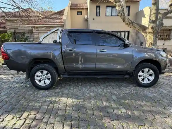 Toyota Hilux Pick-Up 2.8 Cd Srv Pack 177Cv 4X2 2016 - foto 2