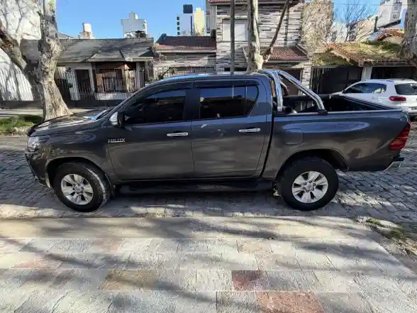Toyota Hilux Pick-Up 2.8 Cd Srv Pack 177Cv 4X2 2016 - foto 5