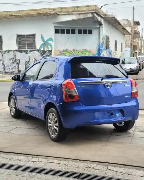 Toyota Etios 1.5 Xls 2014 - foto 4