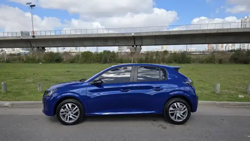Peugeot 208 1.6 Feline Tiptronic 2022 - foto 4