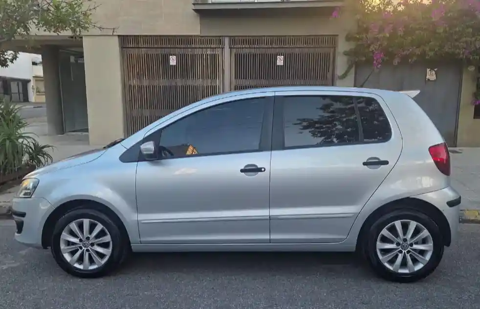 Volkswagen Fox 1.6 Comfortline Pack 5 P 2012 - foto 2