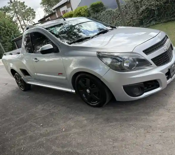 Chevrolet Montana 2011 - foto 1