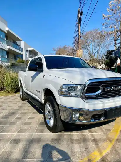 Ram 1500 5.7 Laramie Atx V8 2022 - foto 3