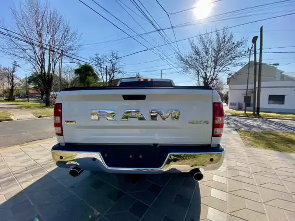 Ram 1500 5.7 Laramie Atx V8 2022 - foto 4