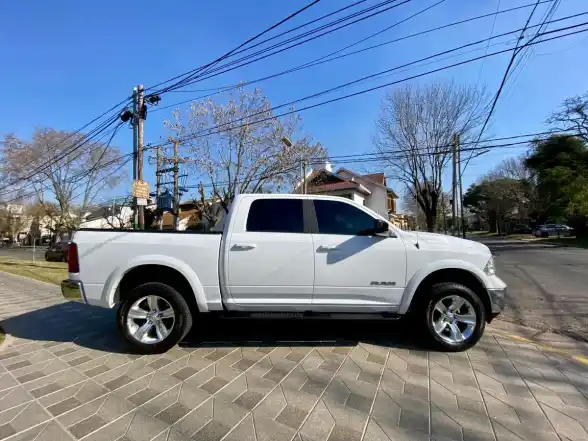 Ram 1500 5.7 Laramie Atx V8 2022 - foto 5