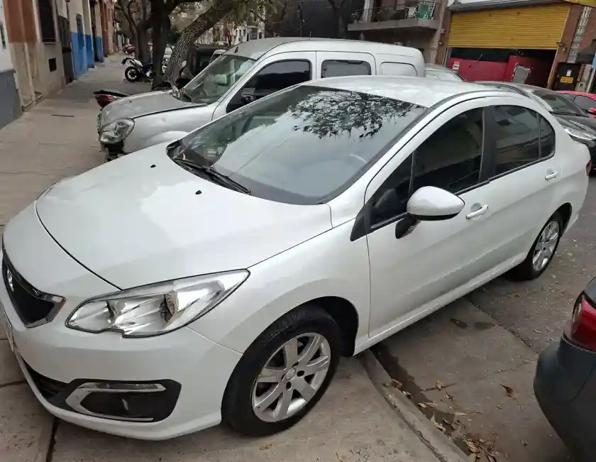 Peugeot 408 1.6 Allure Pack Hdi 115Cv 2020 - foto 1