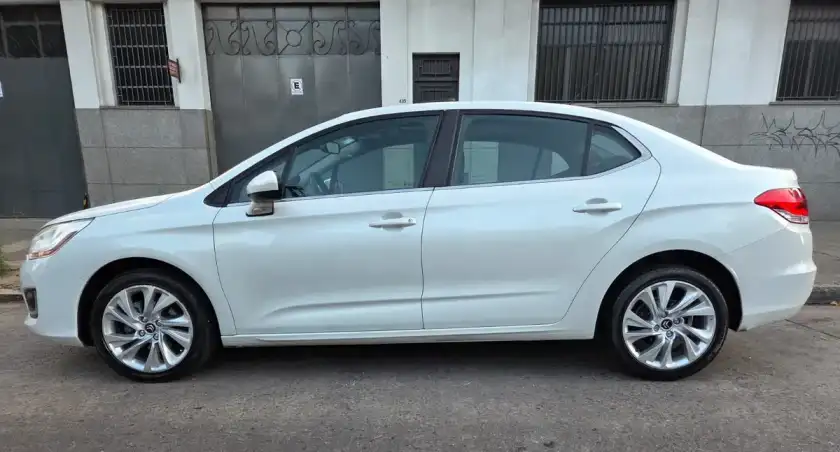 Citroën C4 Lounge 2.0 Feel Pack 143Cv 2016 - foto 3