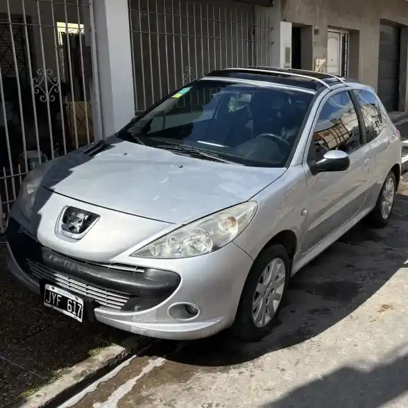 Peugeot 207 2011 - foto 1