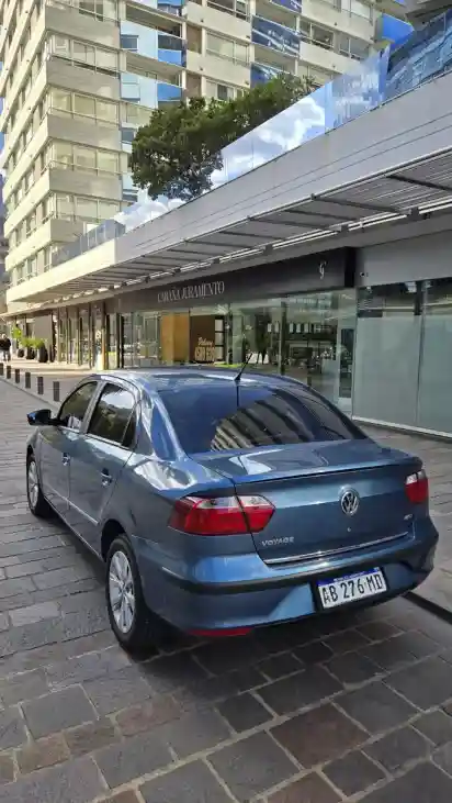 Volkswagen Voyage 1.6 Highline 101Cv 2017 - foto 2