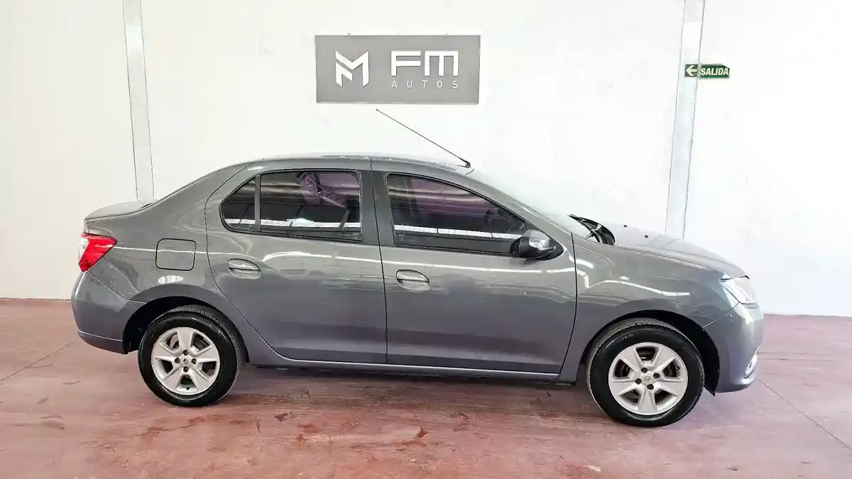 Renault Logan 1.6 Privilege 105Cv 2019 - foto 3