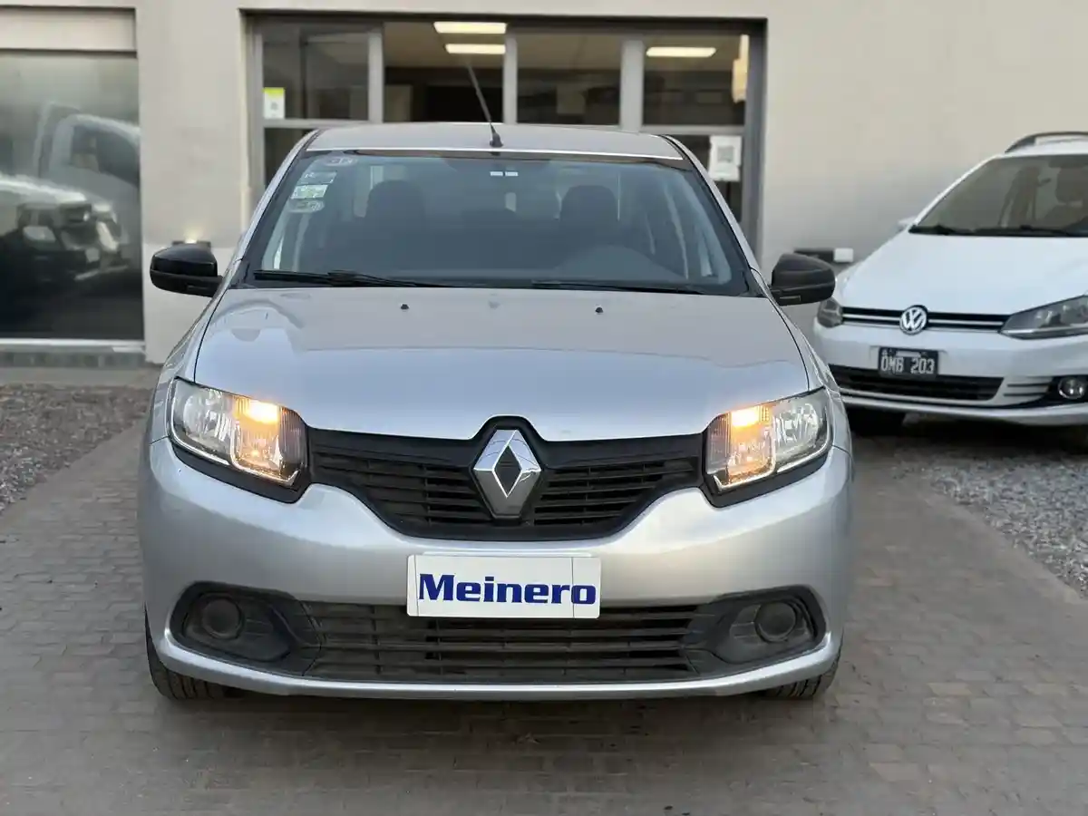 Renault Logan 1.6 Authentique Plus 85Cv 2016 - foto 2