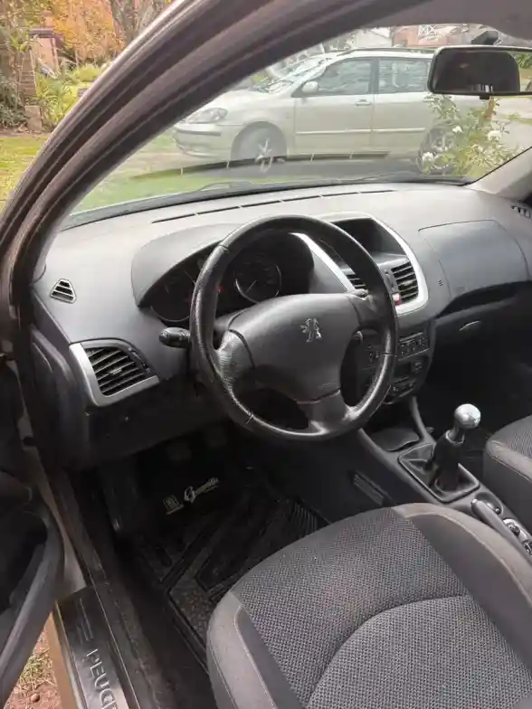 Peugeot 207 1.9 Sedan Xrd 2009 - foto 4