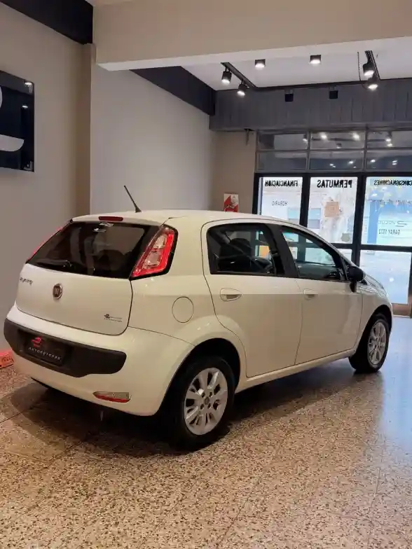 Fiat Punto 1.4 Attractive 2014 - foto 3