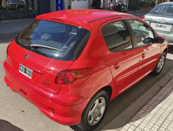 Peugeot 206 1.6 Xt 16 V 2008 - foto 2