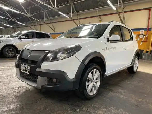 Renault Sandero Stepway 1.6 Confort 105Cv 2014 - foto 1