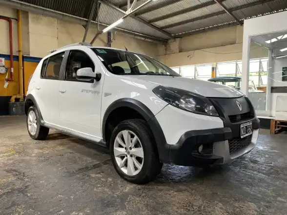 Renault Sandero Stepway 1.6 Confort 105Cv 2014 - foto 4