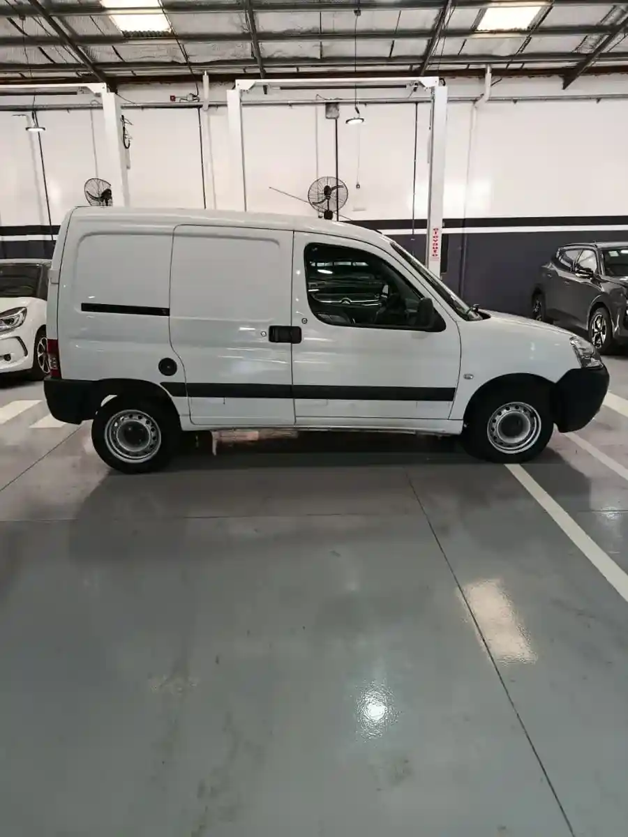 Citroën Berlingo Furgon 1.6 Hdi 92 Bussines 2017 - foto 4