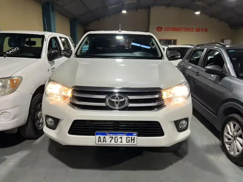 Toyota Hilux Pick-Up 2.8 Cd Srv 177Cv 4X4 2016 - foto 2