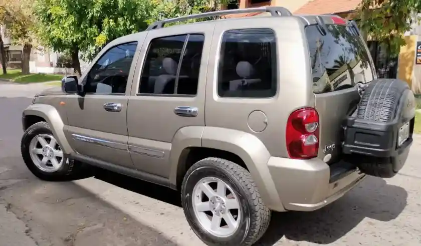 Jeep Cherokee 3.7 Limited Atx 2008 - foto 2