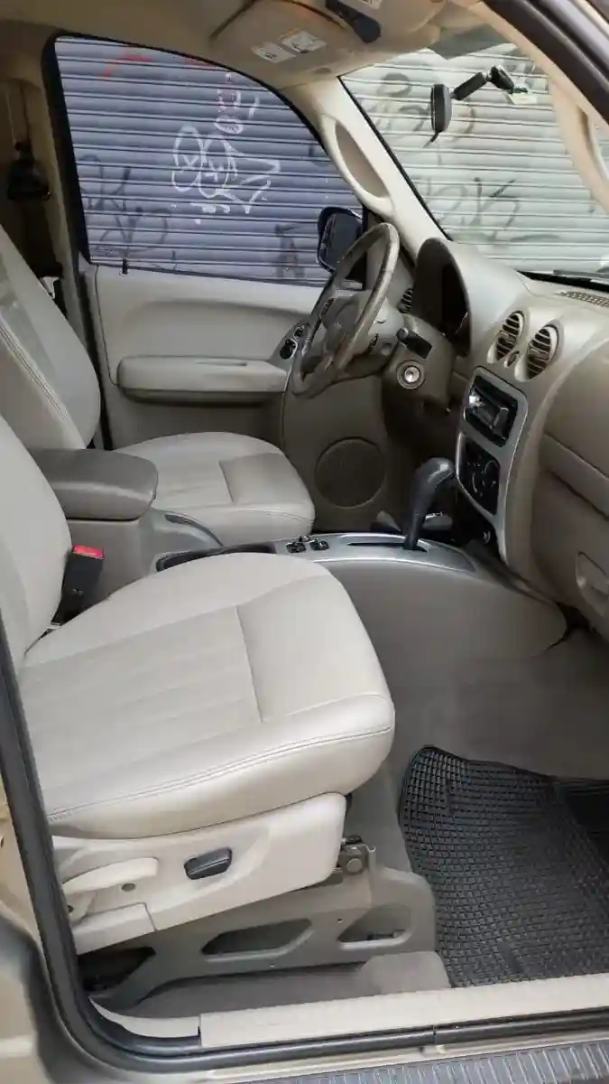 Jeep Cherokee 3.7 Limited Atx 2008 - foto 5