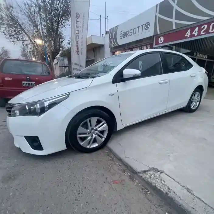 Toyota Corolla 2016 - foto 1